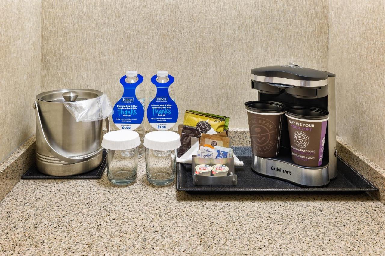 Doubletree By Hilton Johnson City Bagian luar foto