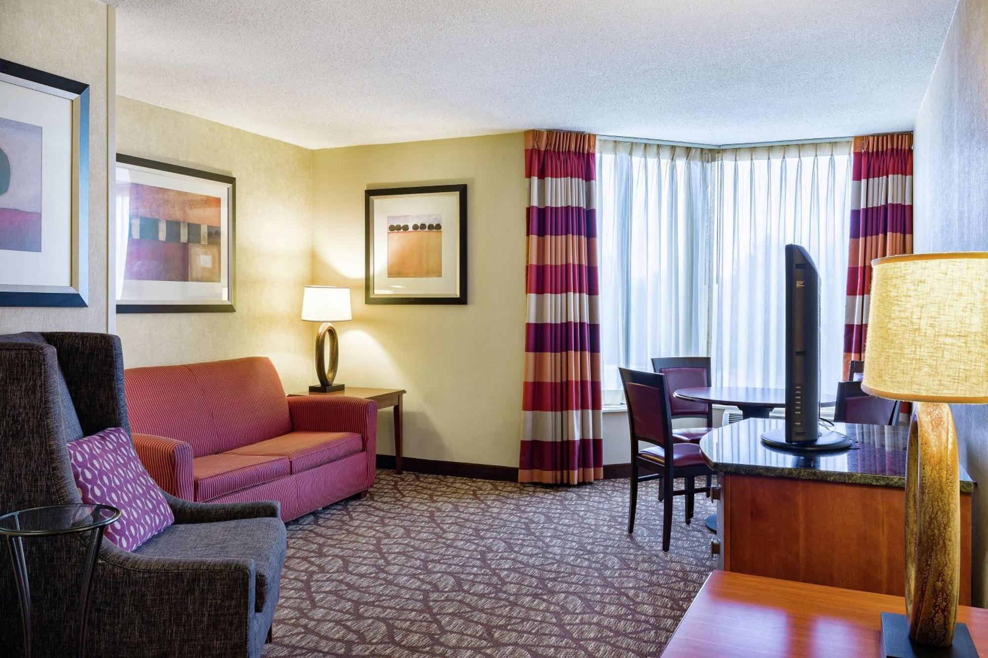 Doubletree By Hilton Johnson City Bagian luar foto