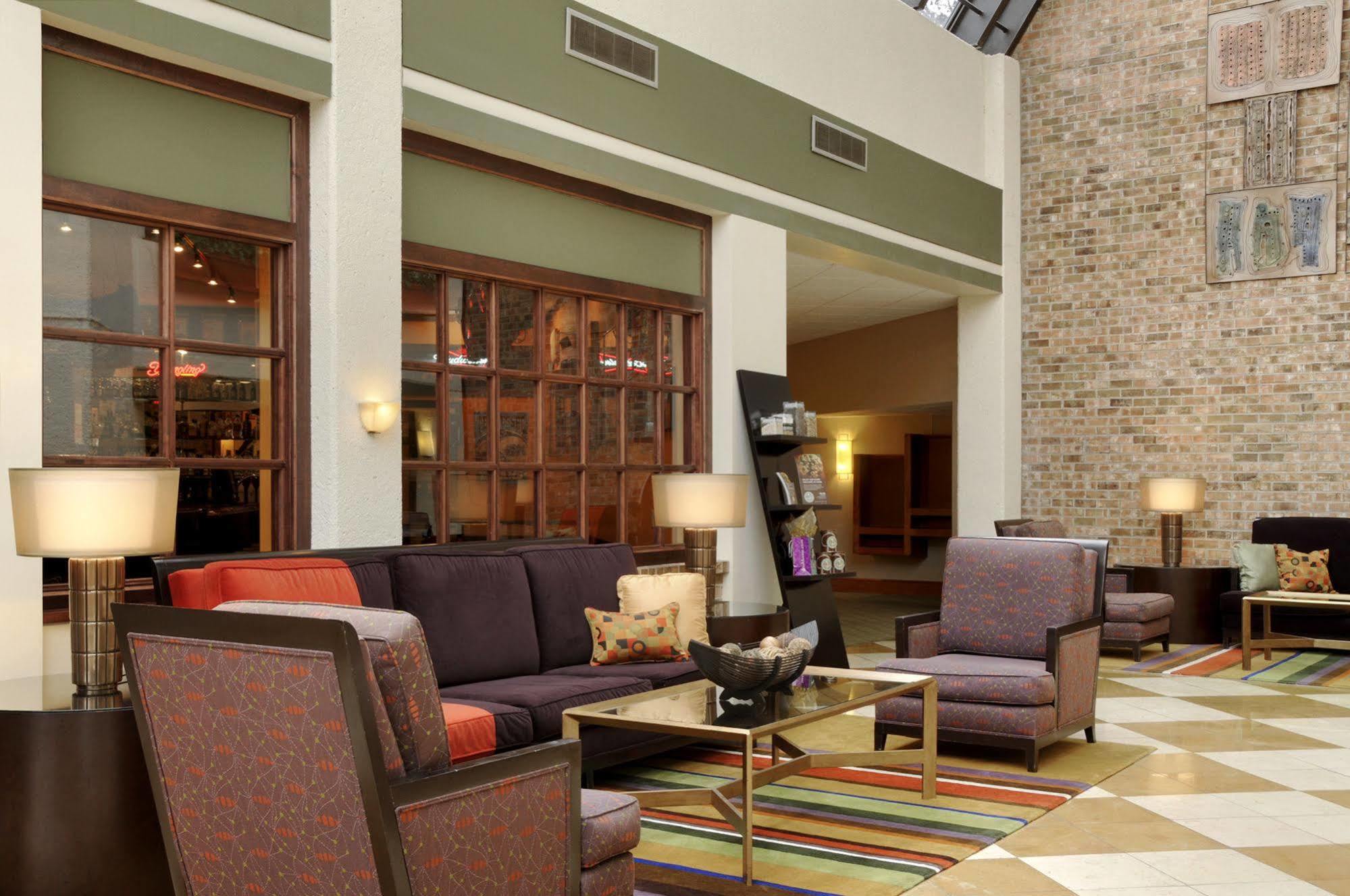 Doubletree By Hilton Johnson City Bagian luar foto